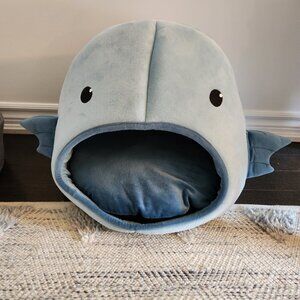 Whisker City Fish Character Hut Cat Bed